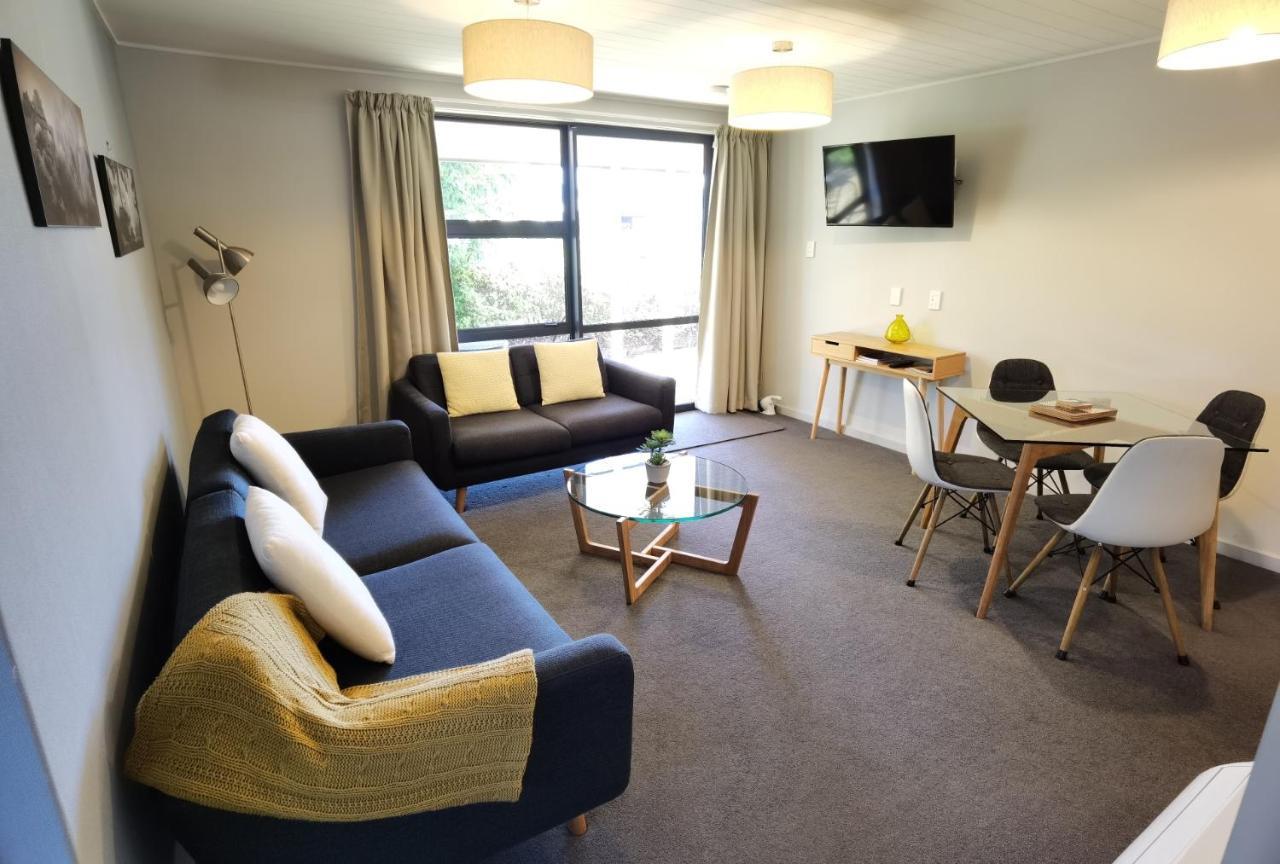 Milford Road Apartments Te Anau Exterior foto